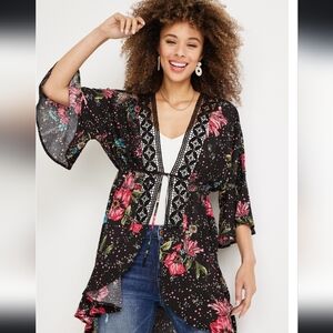 Maurices, Large, Floral Crochet Trim Kimono